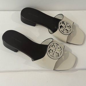 NWT Tory Burch Ines slides 8.5